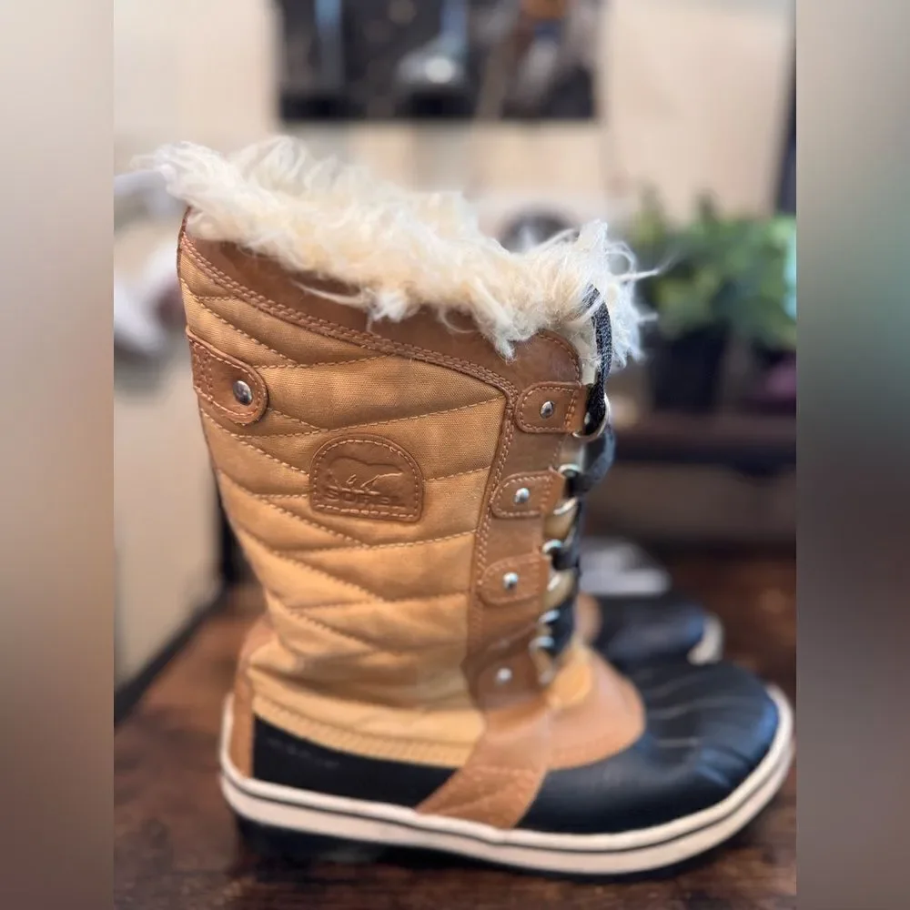 Sorel Torfino Tan‎ lace up boots size 6
